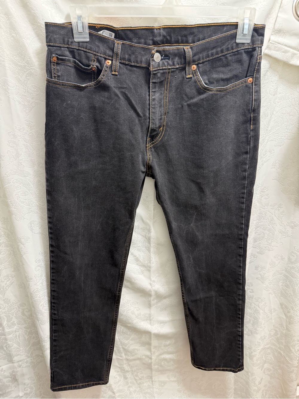 Levi's Slim Straight Men's Jeans in Black with Contrast Stitching